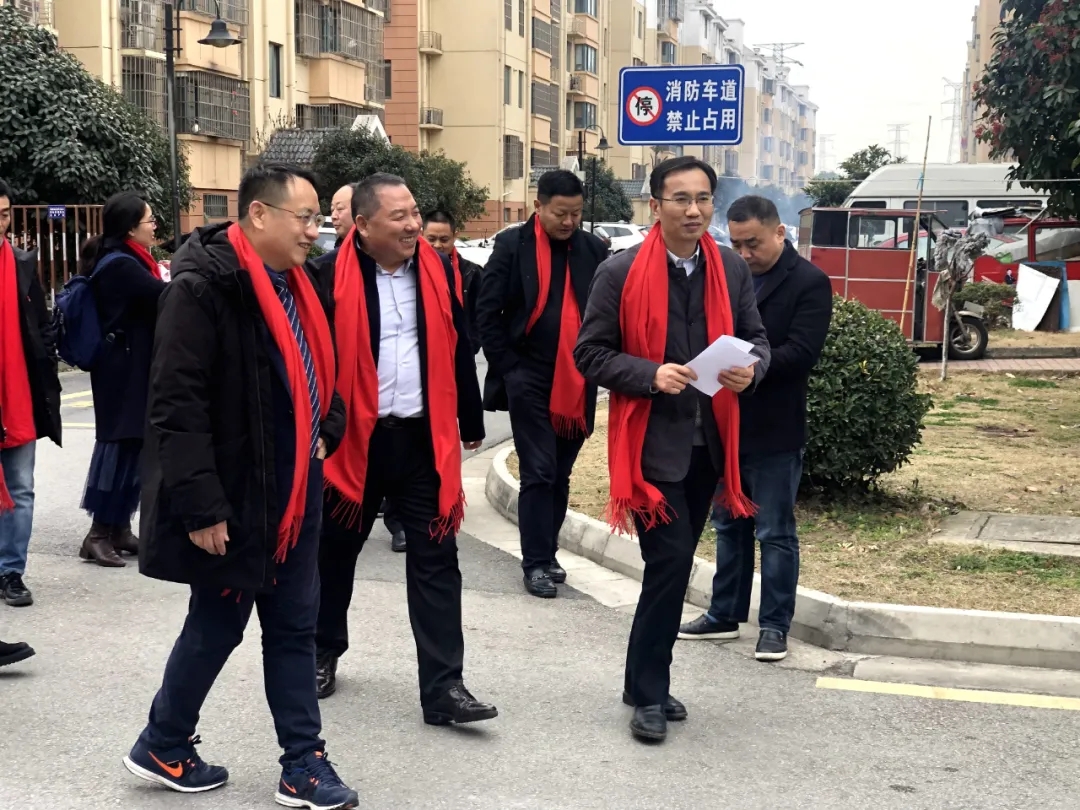 新春問候情誼深 魯商送暖“紅圍巾”(圖1)