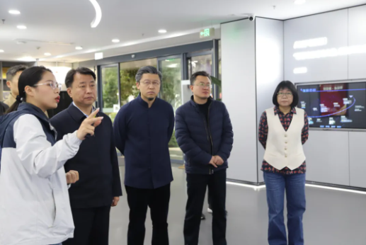 山東省政府駐上海辦事處黨委書記、主任張義英到訪蘇州市山東商會并走訪思必馳等會員企業(yè)(圖10)