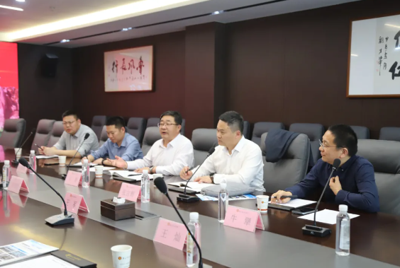 濟寧市兗州工業(yè)園區(qū)黨工委書記、管委會主任王智一行到訪蘇州市山東商會(圖7)